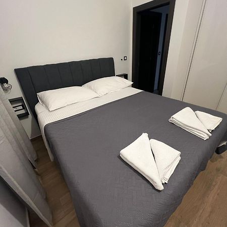 Apartmani Karla Paklenica Starigrad Paklenica Buitenkant foto