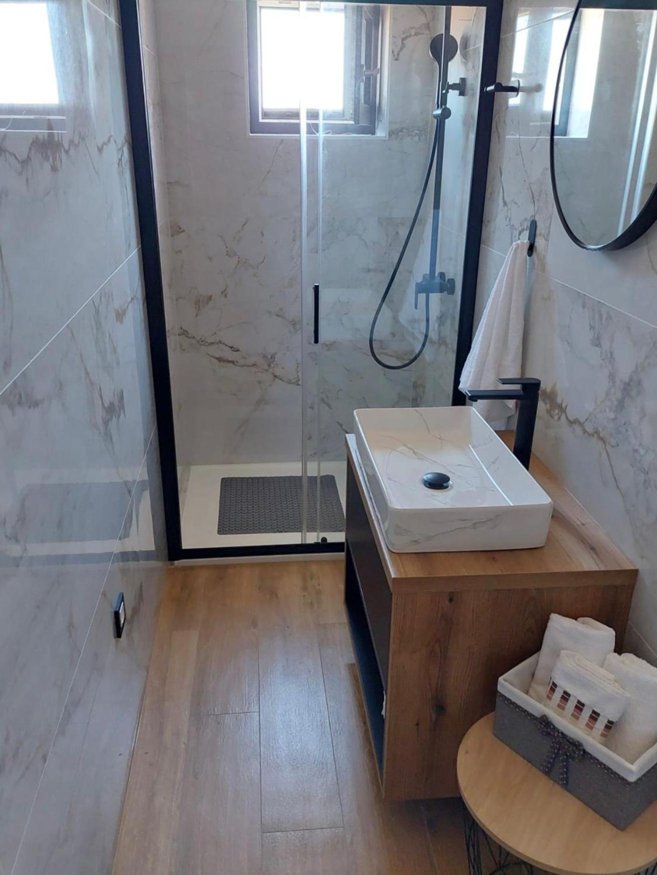 Apartmani Karla Paklenica Starigrad Paklenica Buitenkant foto