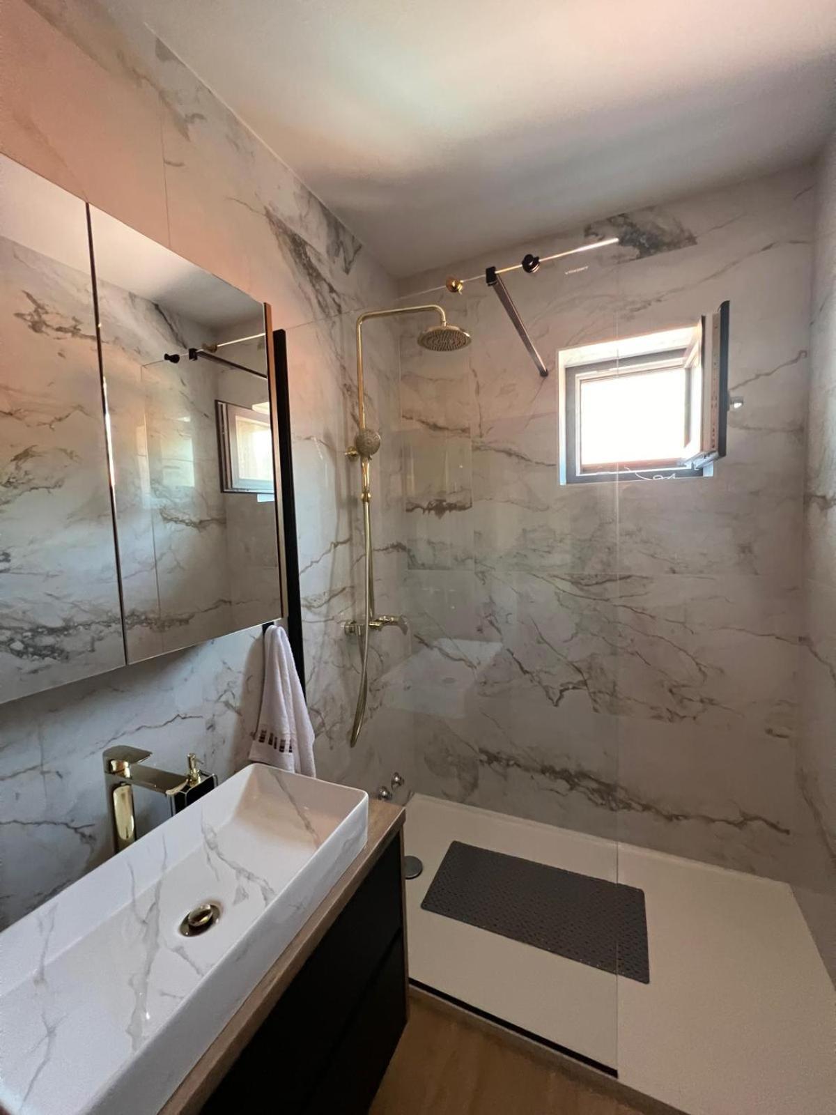 Apartmani Karla Paklenica Starigrad Paklenica Buitenkant foto