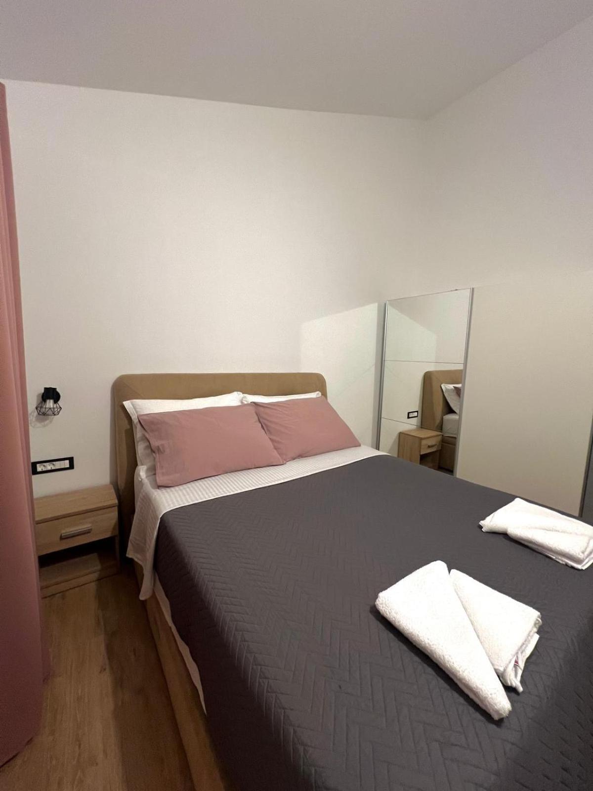 Apartmani Karla Paklenica Starigrad Paklenica Buitenkant foto