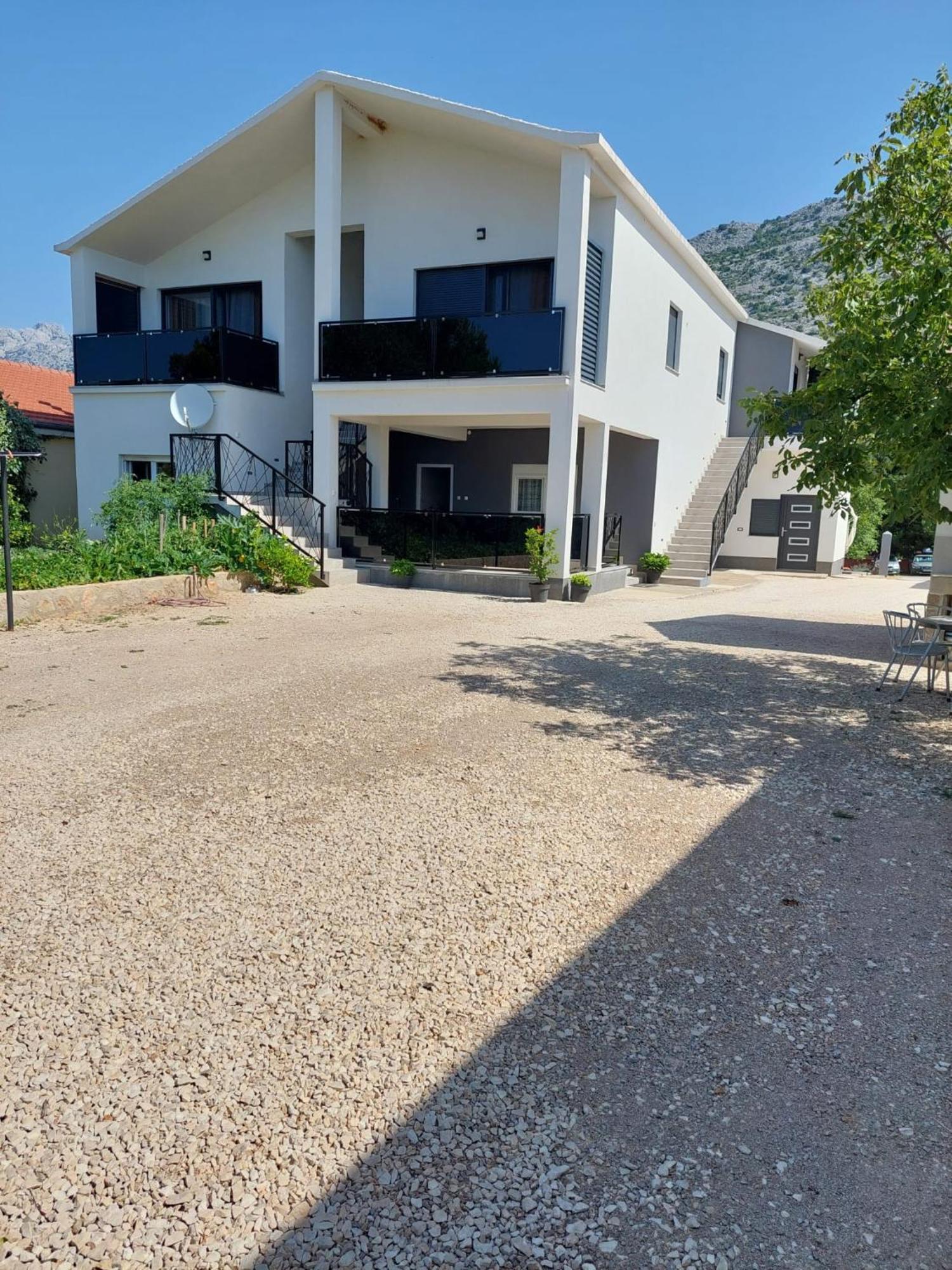 Apartmani Karla Paklenica Starigrad Paklenica Buitenkant foto