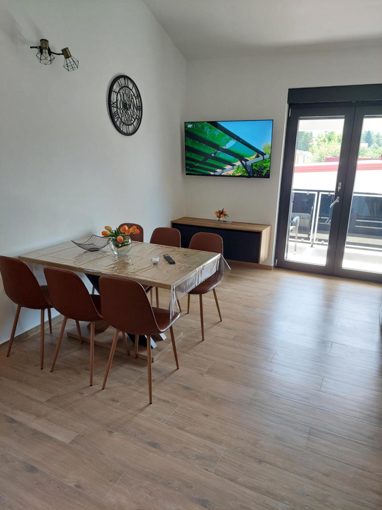 Apartmani Karla Paklenica Starigrad Paklenica Buitenkant foto