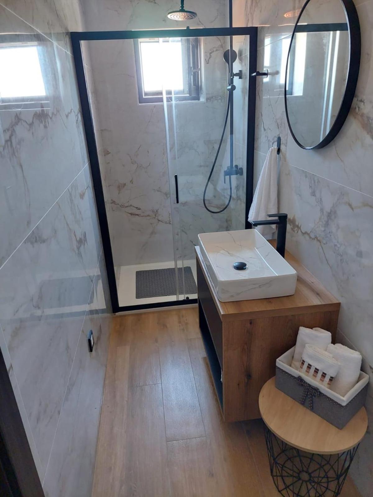 Apartmani Karla Paklenica Starigrad Paklenica Buitenkant foto