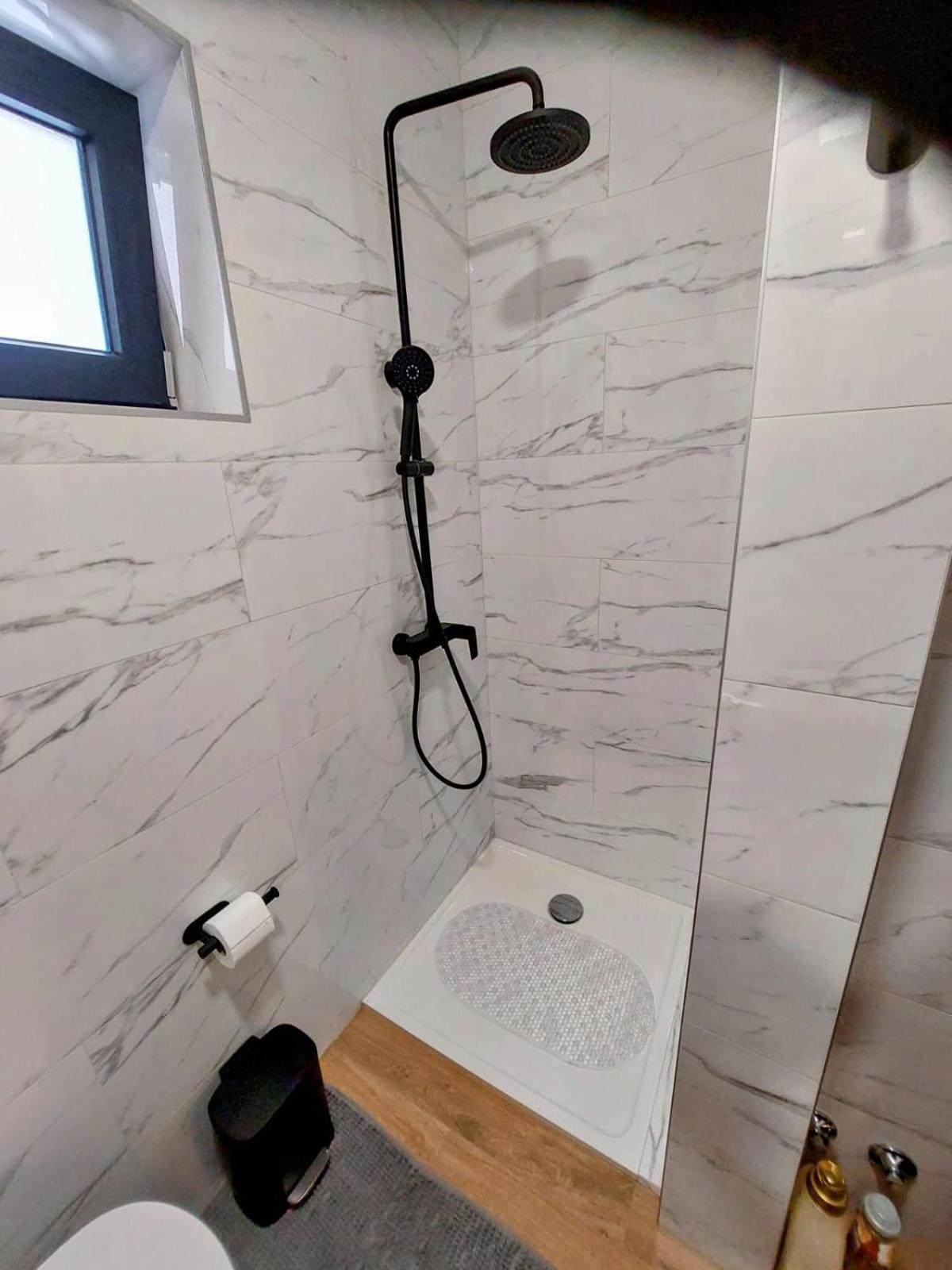 Apartmani Karla Paklenica Starigrad Paklenica Buitenkant foto
